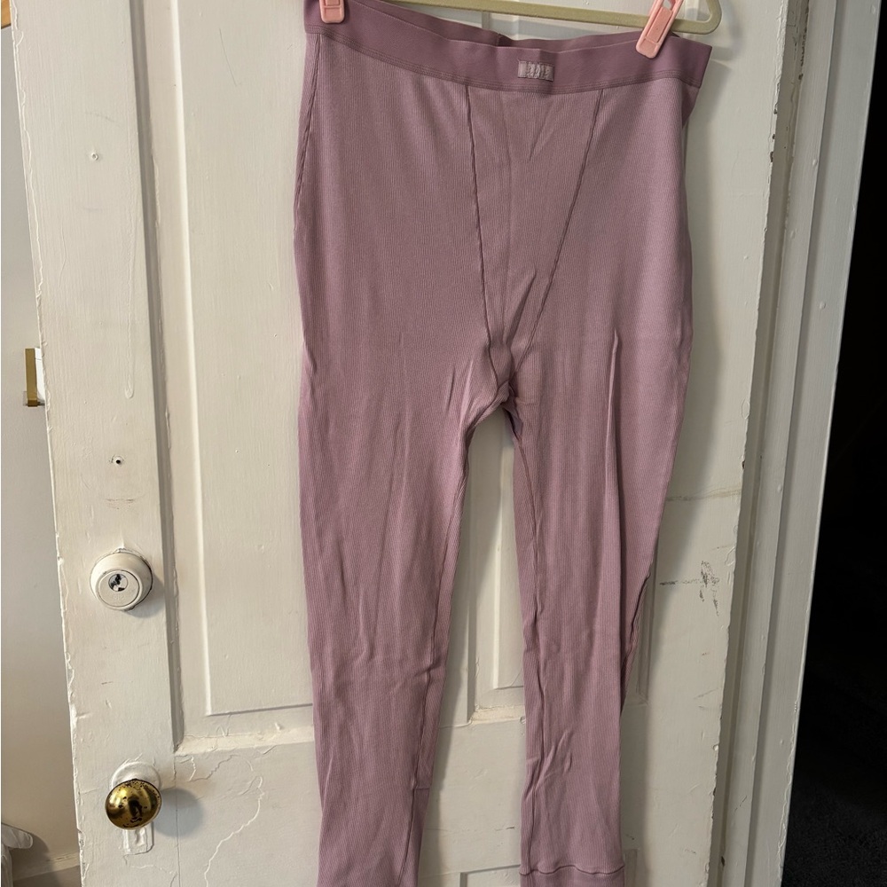 Skims  Lavender cotton ribbed leggings